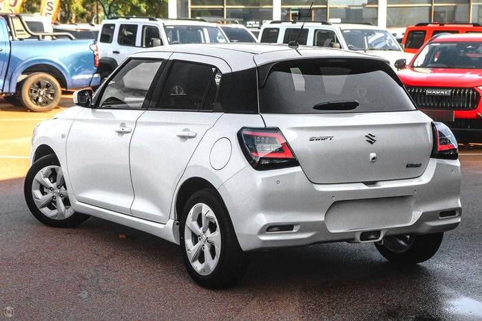 2025 Suzuki Swift Hybrid Plus UZ Pure White