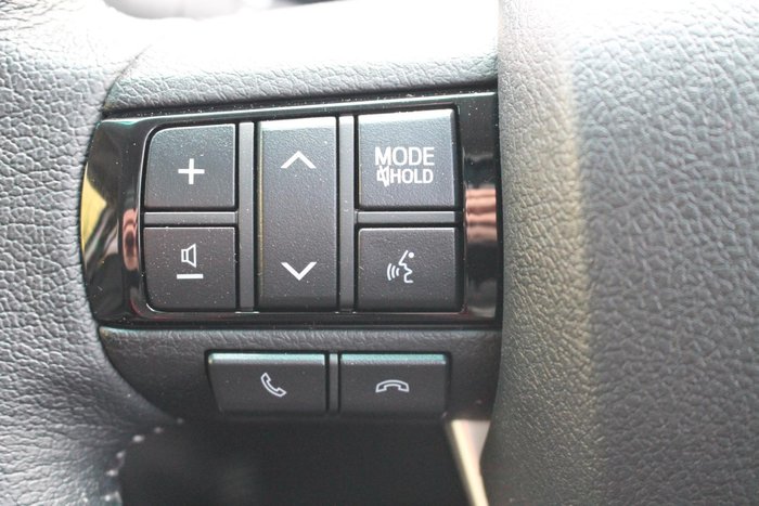 2023 Toyota Hilux SR5