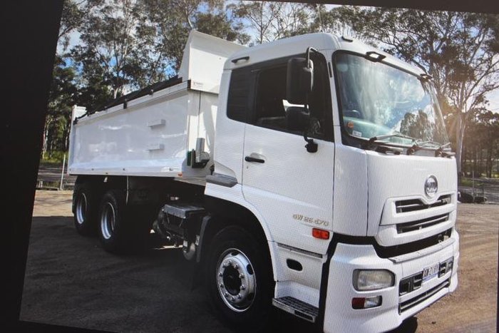 2017 U.D. Quon GW26 420 WHITE