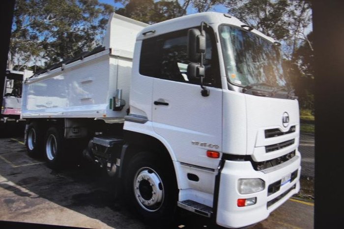 2017 U.D. Quon GW26 420 WHITE