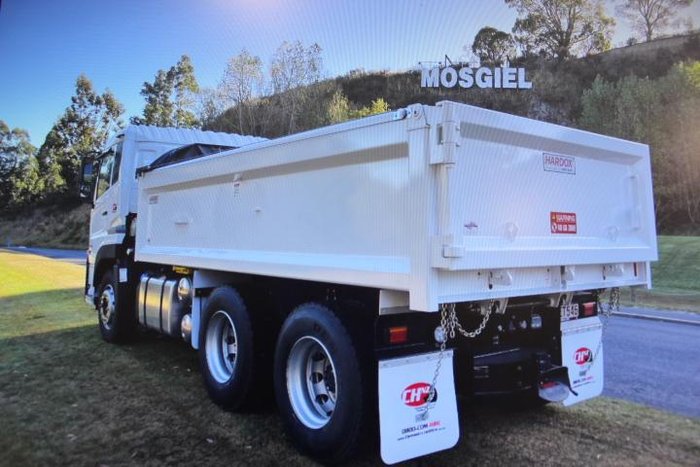 2017 U.D. Quon GW26 420 WHITE