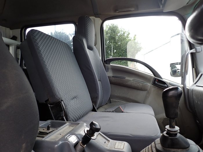 2012 ISUZU FRR 600 WHITE