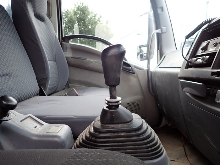 2012 ISUZU FRR 600 WHITE