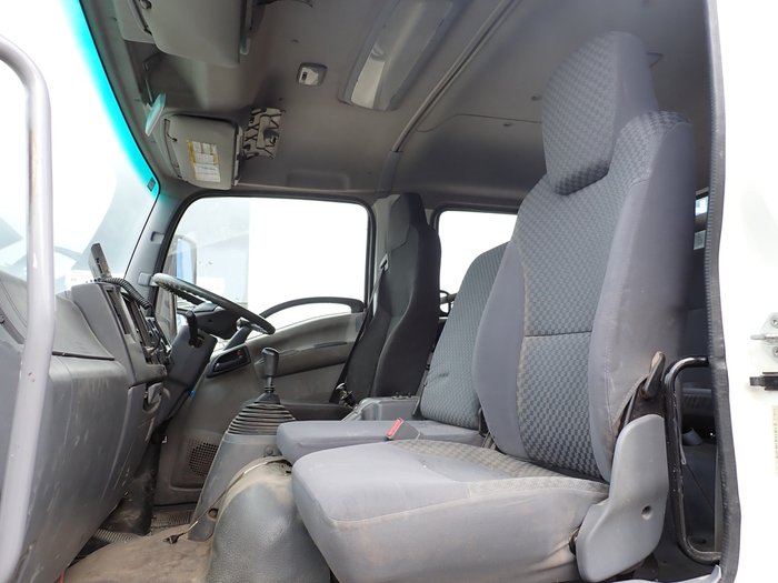 2012 ISUZU FRR 600 WHITE