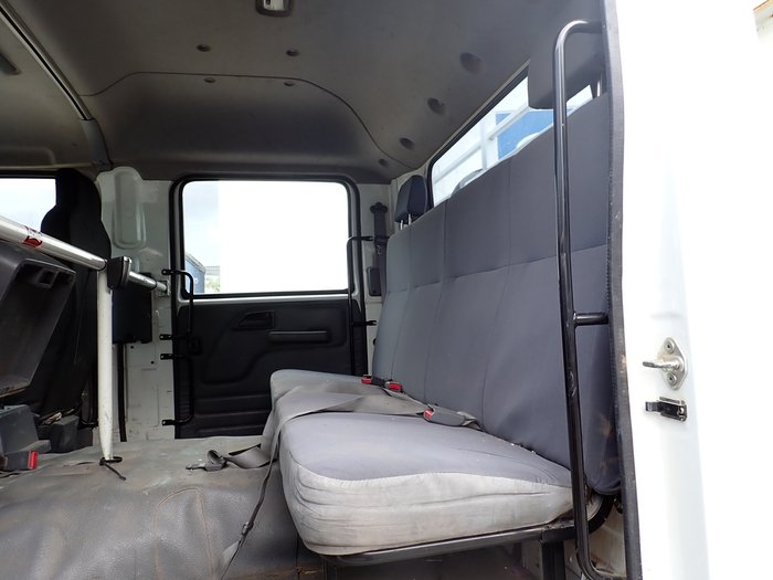 2012 ISUZU FRR 600 WHITE