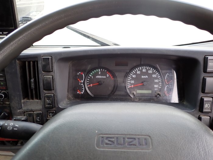 2012 ISUZU FRR 600 WHITE