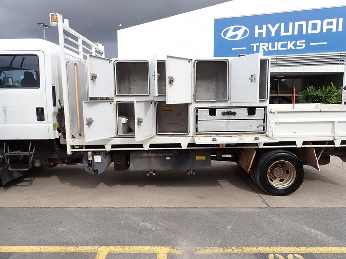 2012 ISUZU FRR 600 WHITE