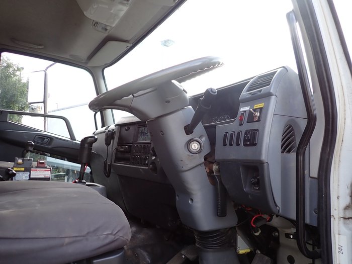 2016 MITSUBISHI FIGHTER 1627 WHITE