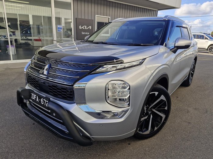 2024 Mitsubishi Outlander Exceed