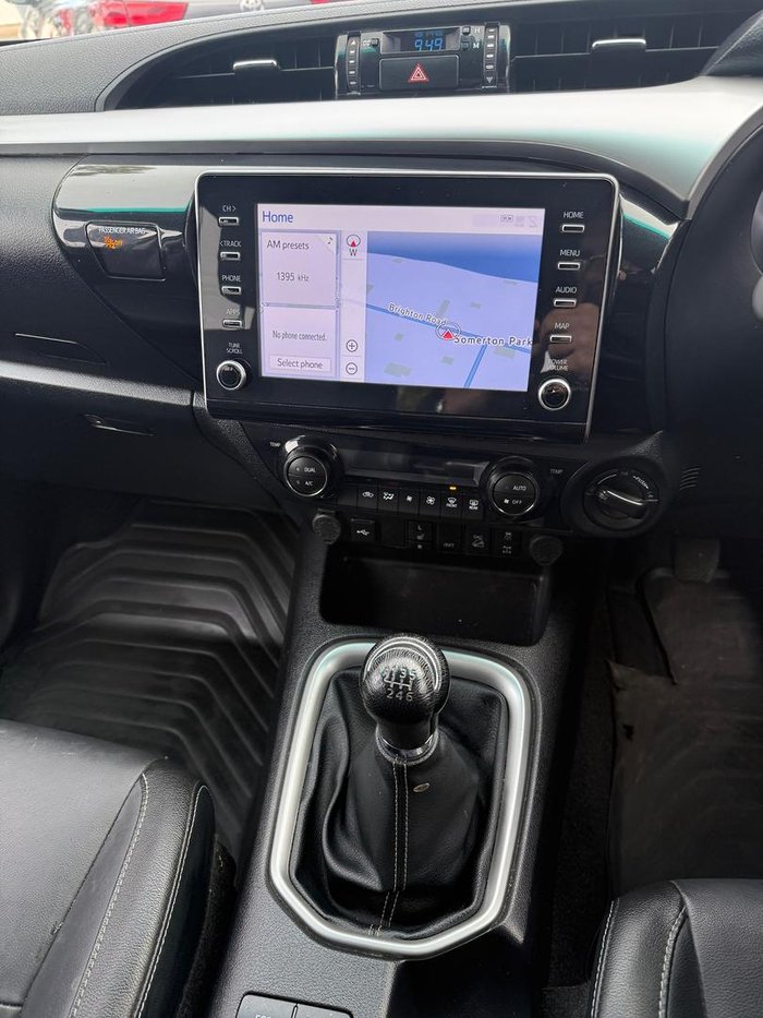 2024 Toyota Hilux SR5