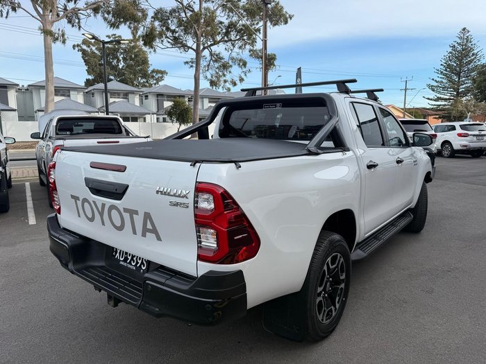 2024 Toyota Hilux SR5