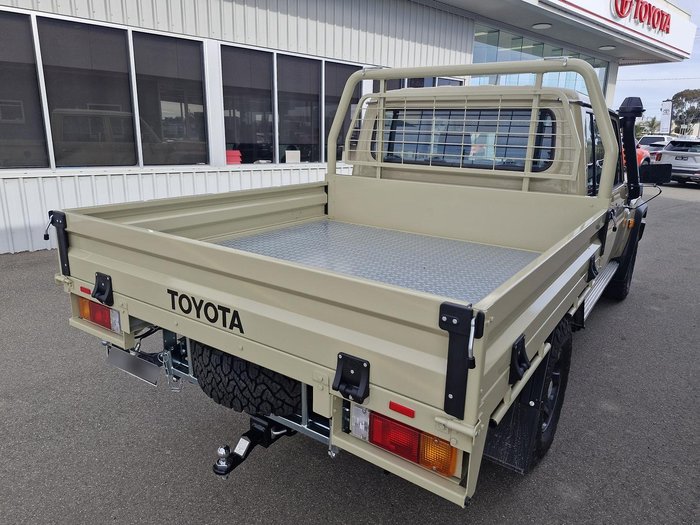 2025 Toyota Landcruiser GXL