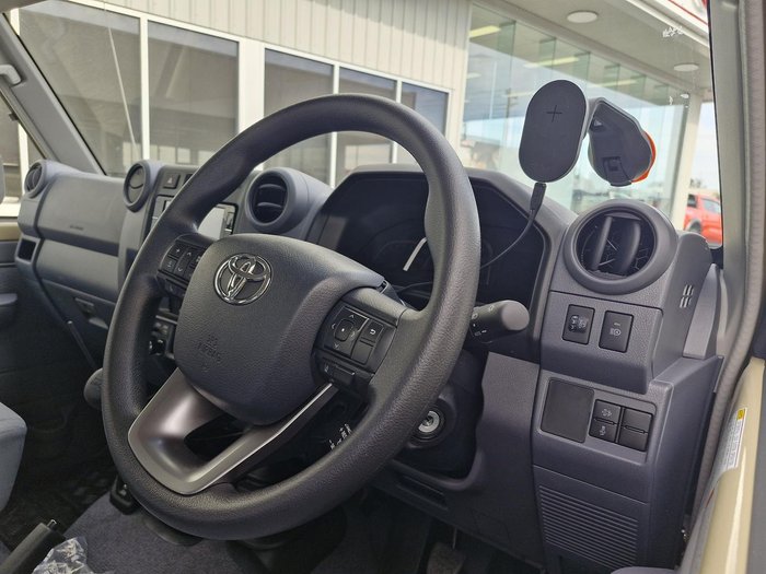 2025 Toyota Landcruiser GXL