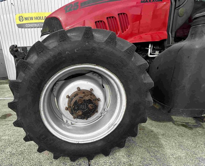 2015 CASE IH Maxxum 125 X-Line Red