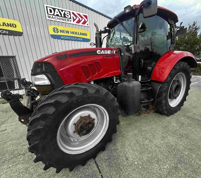 2015 CASE IH Maxxum 125 X-Line Red