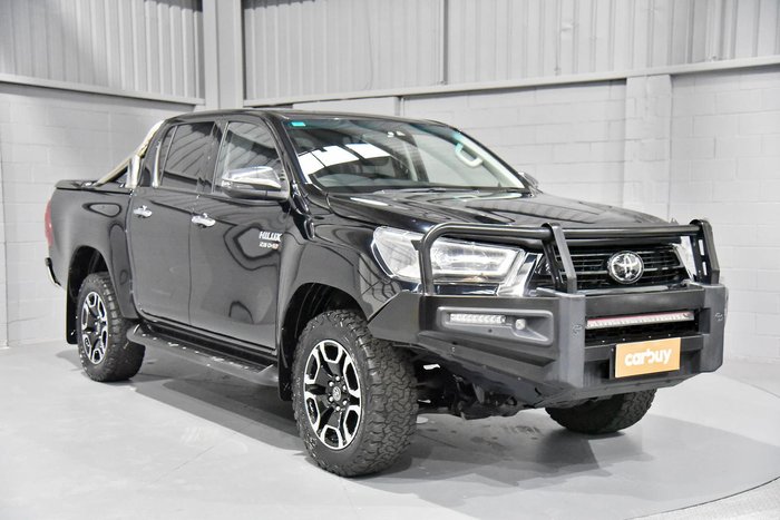 2022 Toyota Hilux SR5