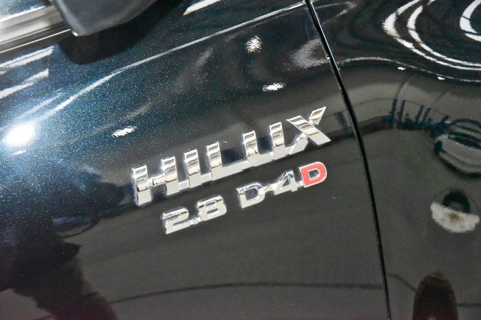 2022 Toyota Hilux SR5