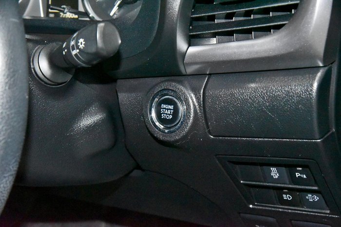 2022 Toyota Hilux SR5