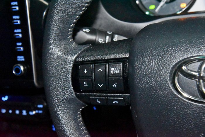 2022 Toyota Hilux SR5