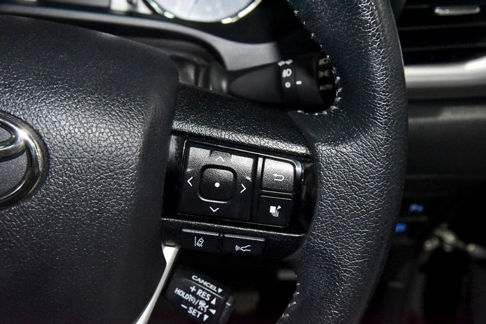 2022 Toyota Hilux SR5