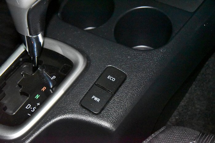 2022 Toyota Hilux SR5