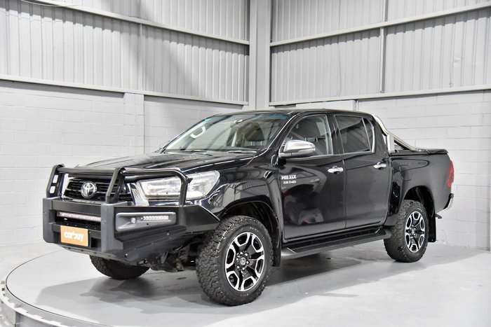 2022 Toyota Hilux SR5