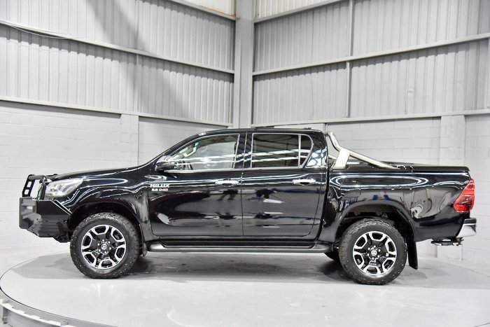 2022 Toyota Hilux SR5