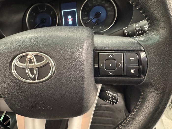 2017 Toyota Hilux SR5 GUN126R 4X4 Dual Range Crystal Pearl