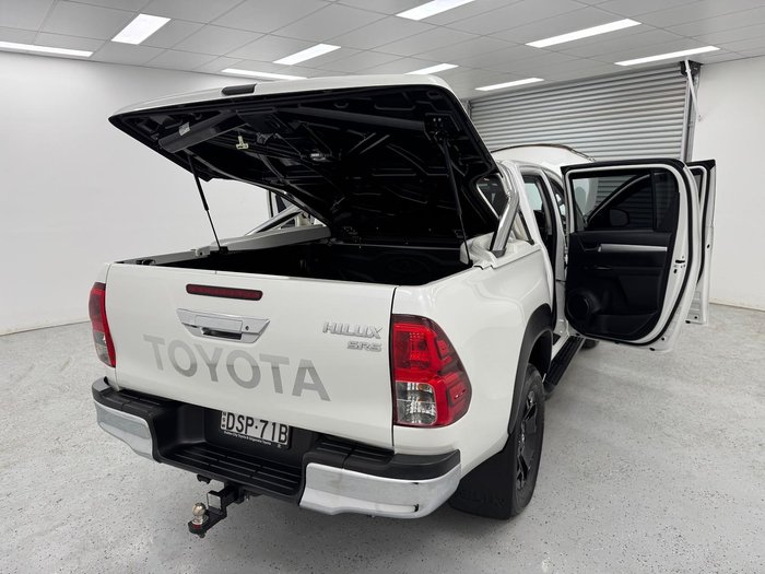 2017 Toyota Hilux SR5 GUN126R 4X4 Dual Range Crystal Pearl