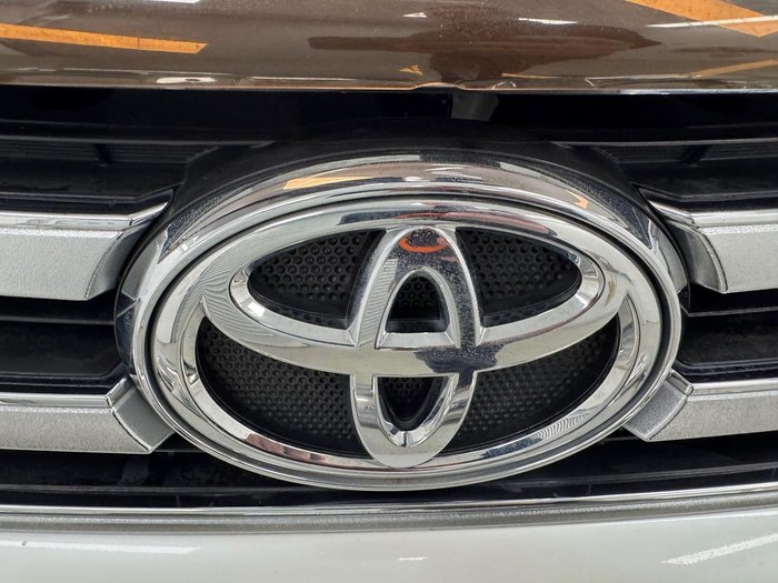 2017 Toyota Hilux SR5 GUN126R 4X4 Dual Range Crystal Pearl