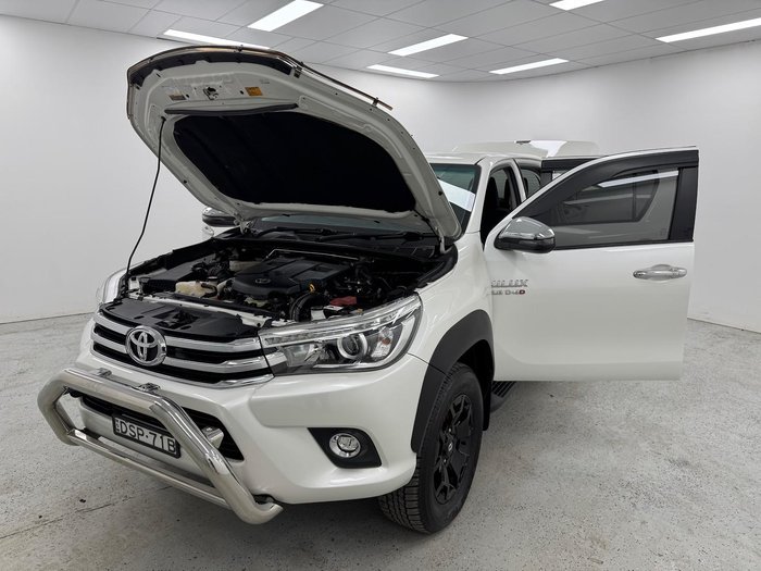 2017 Toyota Hilux SR5 GUN126R 4X4 Dual Range Crystal Pearl