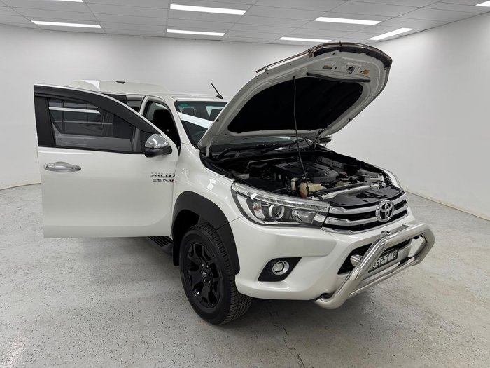 2017 Toyota Hilux SR5 GUN126R 4X4 Dual Range Crystal Pearl