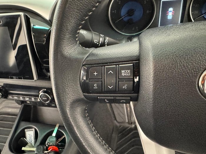 2017 Toyota Hilux SR5 GUN126R 4X4 Dual Range Crystal Pearl