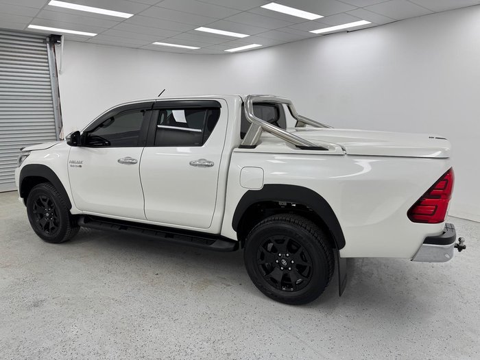 2017 Toyota Hilux SR5 GUN126R 4X4 Dual Range Crystal Pearl