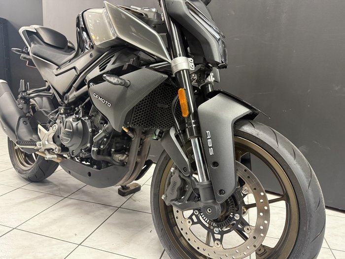 2024 CFMOTO 450 NK Silver