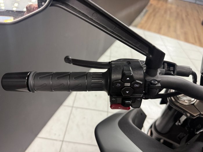 2024 CFMOTO 450 NK Silver