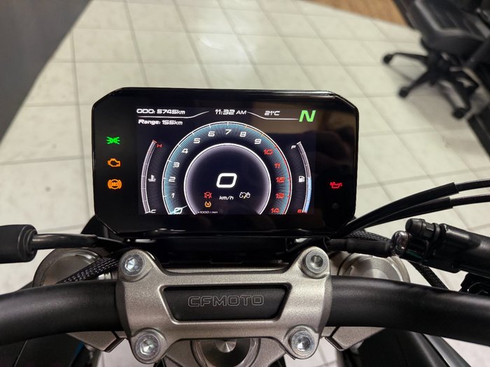 2024 CFMOTO 450 NK Silver
