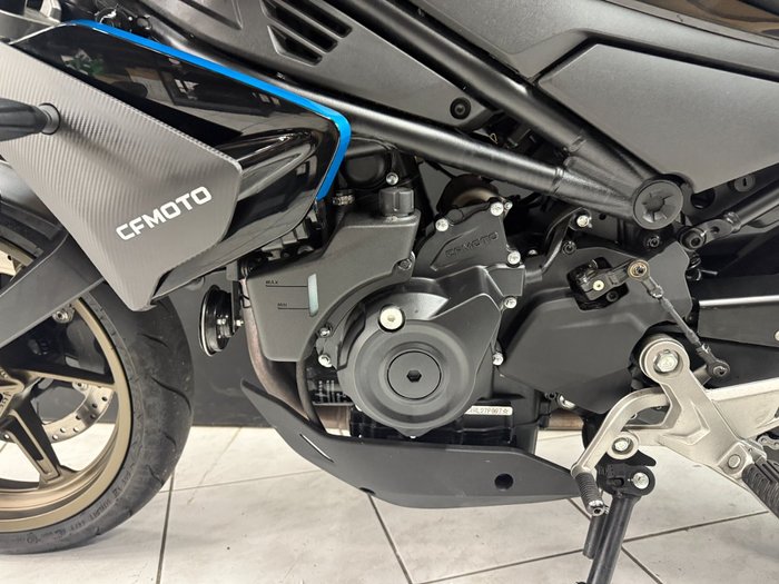 2024 CFMOTO 450 NK Silver