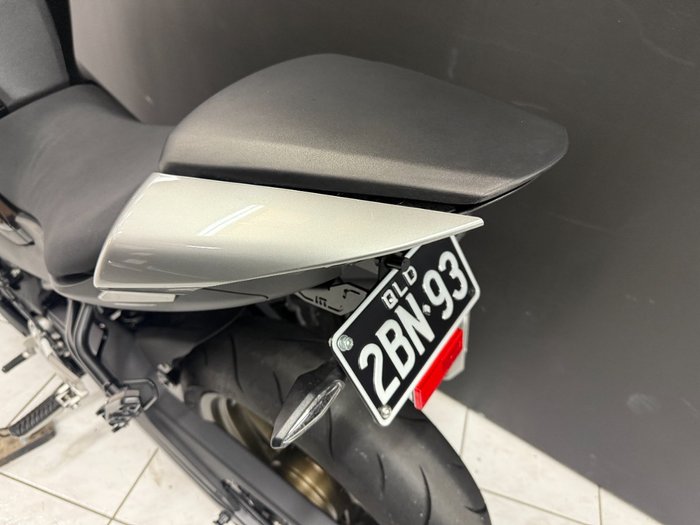 2024 CFMOTO 450 NK Silver