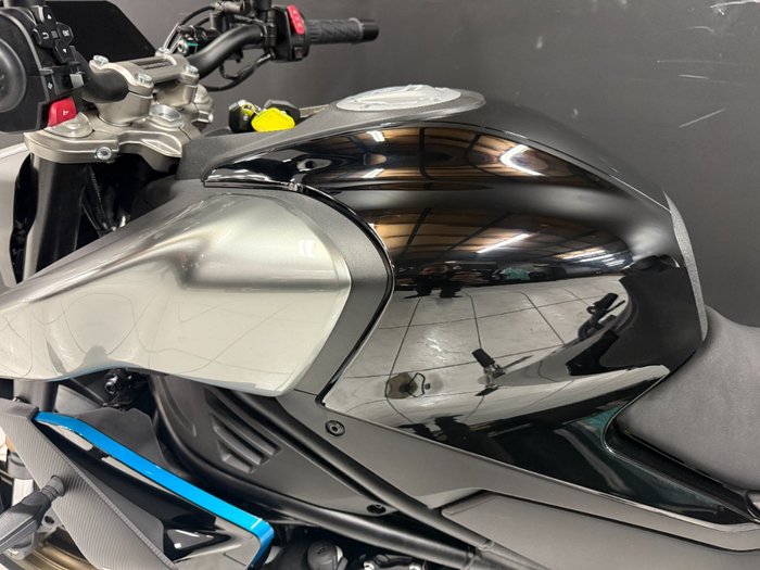 2024 CFMOTO 450 NK Silver