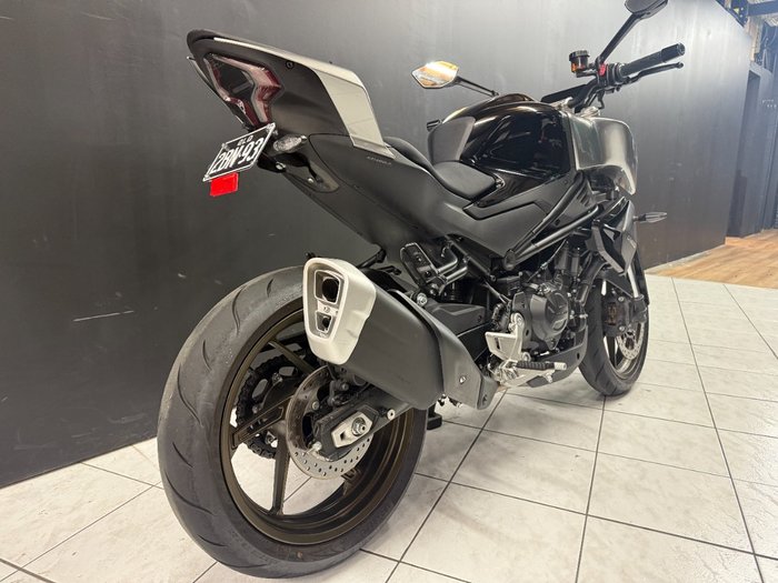 2024 CFMOTO 450 NK Silver