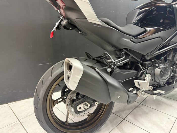 2024 CFMOTO 450 NK Silver