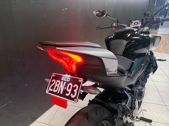 2024 CFMOTO 450 NK Silver