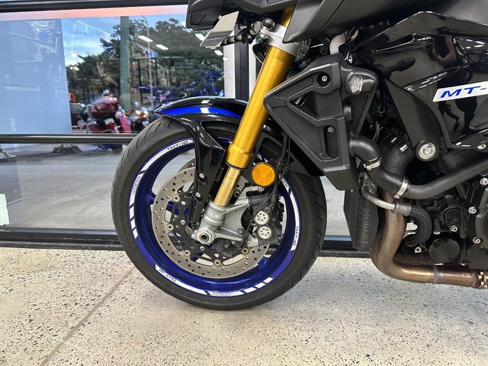 2017 Yamaha MT-10SP BLUE