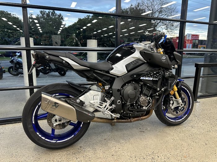 2017 Yamaha MT-10SP BLUE