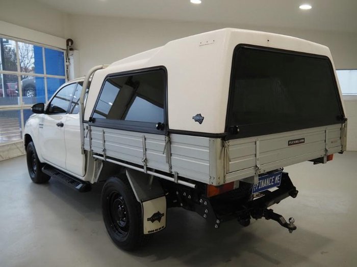 2020 Toyota Hilux SR