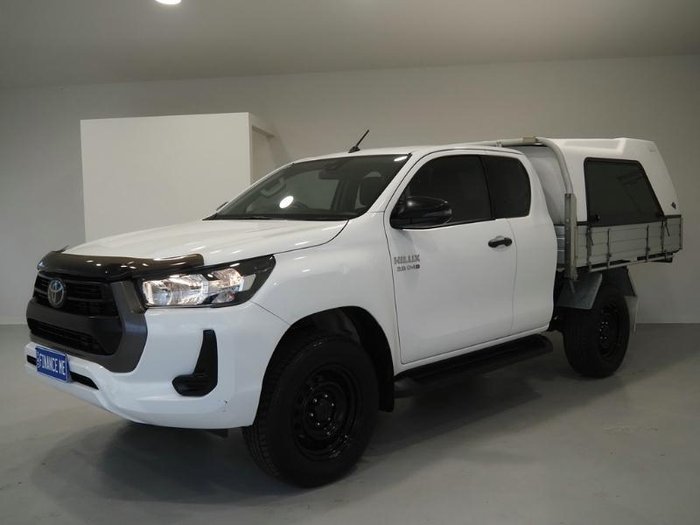 2020 Toyota Hilux SR