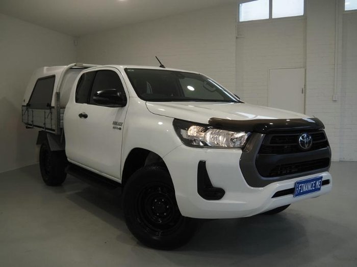 2020 Toyota Hilux SR