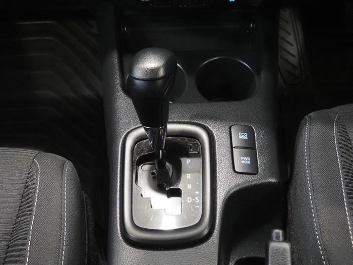 2020 Toyota Hilux SR