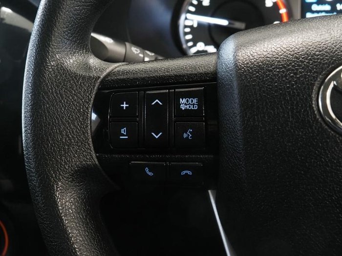 2020 Toyota Hilux SR